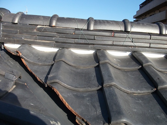 漆喰工事を完了した屋根